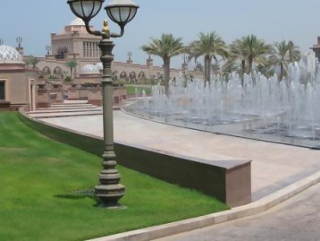 Fountains of Emirates Palace Hotel Abu Dhabi Fountains of Emirates Palace Hotel Abu Dhabi