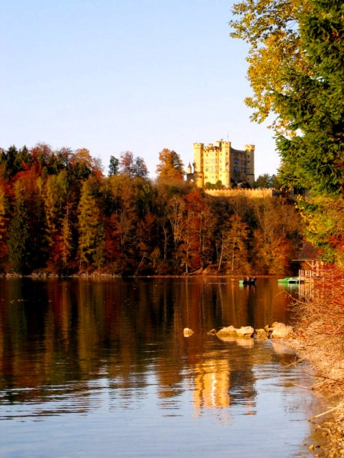 Autumn colours of Alpsee below Hohenschwangau Castle 