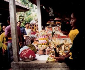 Bringing of wedding gifts in Bali village 