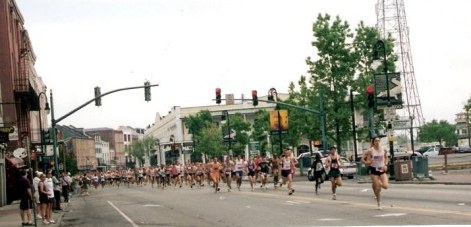 Competitors in the New Orleans Gras Marathon