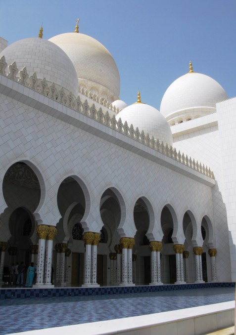 Grand Mosque Abu Dhabi reflecting pool