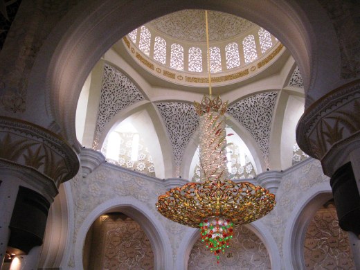 Grand mosque Abu Dhabi chandelier between inlaid pillars