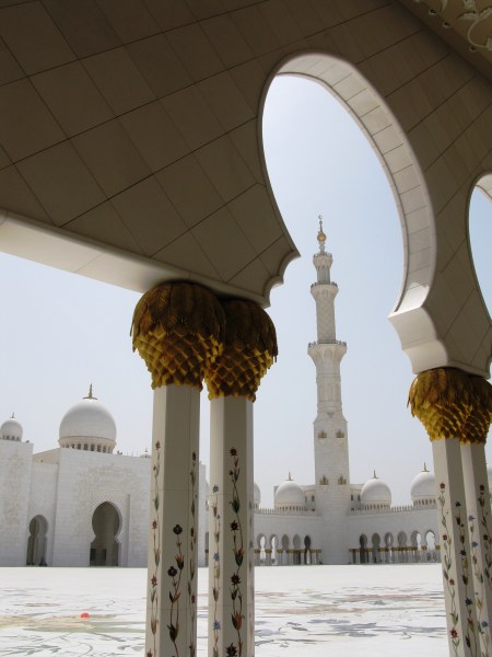 Grand Mosque Abu Dhabi courtyard