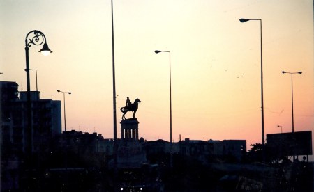 Havana-Malecon-Statue-of-Jose-Marti-on-horseback-at-sunset