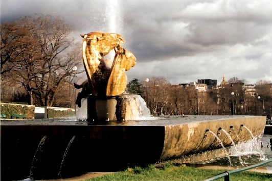 Bronze Horse Heads in Fountain Trocadéro Gardens Paris Bronze Horse Heads in Fountain Trocadéro Gardens Paris