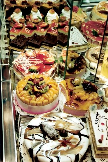 Patisserie display in Paris Patisserie display in Paris