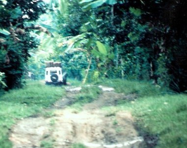 4WD-on-mud-track-on-Safari-in-Bali