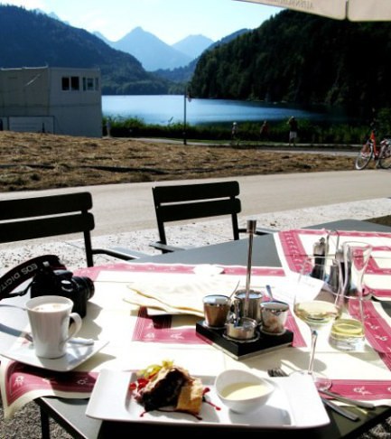 Afternoon coffee Restaurant Alpenrose am See Hohenschwangau