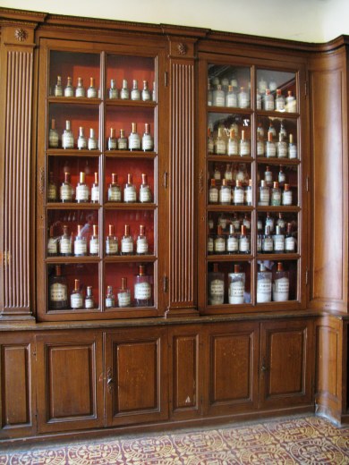 Apothecary bottles Hospices de Beaune