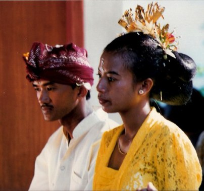 Bali village bridal couple