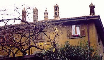 Chimney pots Castello di Clanezzo 