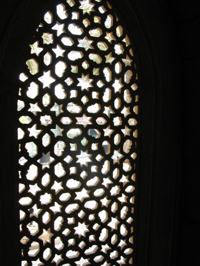 Dubai Madinat Jumeirah fretwork screen 