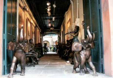 Elephants-guarding-antique-shop-in-the-French-Quarter