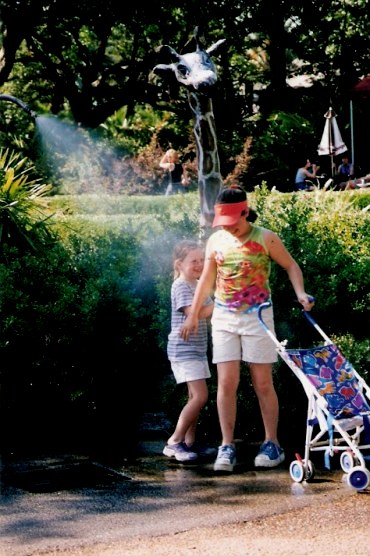 Giraffe shower at the Audubon Zoo New Orleans