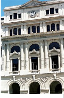 Habana Viejo clock in restored façade 