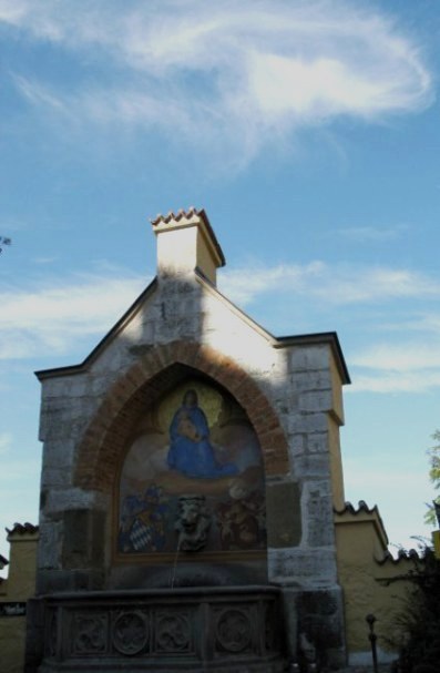 Halo cloud above Holy Mother Fountain at Hohenschwangau Castle Halo cloud above Holy Mother Fountain at Hohenschwangau Castle