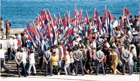 Havana-demonstration-on-Malecón-start
