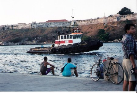 Havana-fishing-beneath-the-fort 