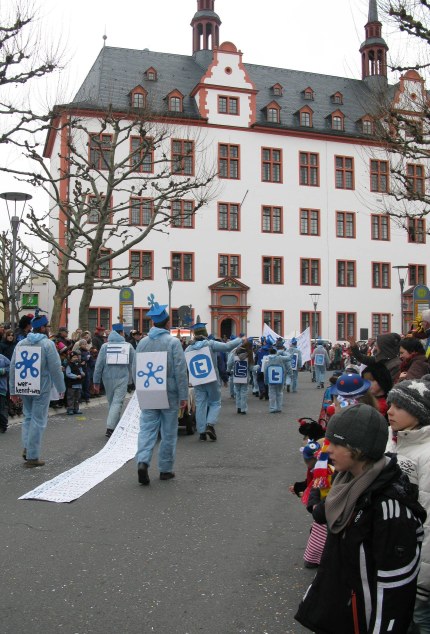 Mainz Carnival Children’s Parade Facebook friends