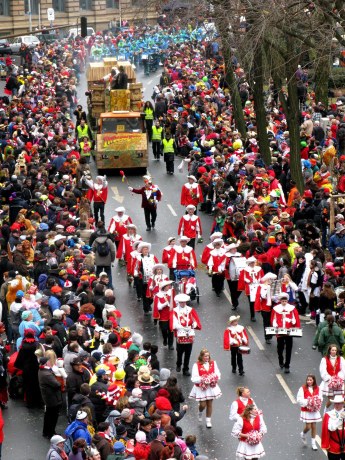 Mainz Carnival Parade Rosenmontag bands and float