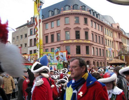 Mainz Carnival Sunday colourful market square