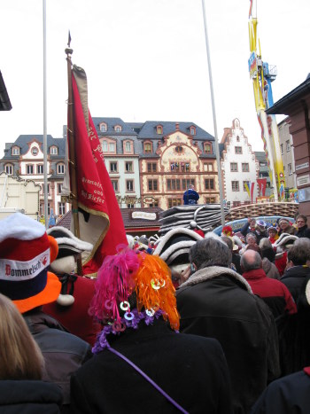 Mainz Carnival Sunday exit from cathedral