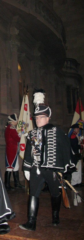 Mainz Carnival Sunday sword-bearing Garde in cathedral