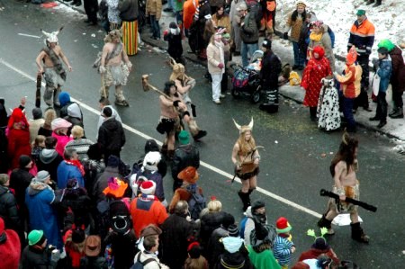 Mainz Rosenmontag cavemen