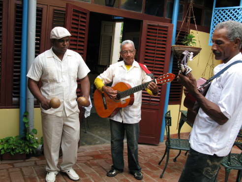 Son band Bar Esquerra Trinidad de Cuba