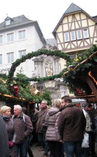 Trier Christmas Market arches