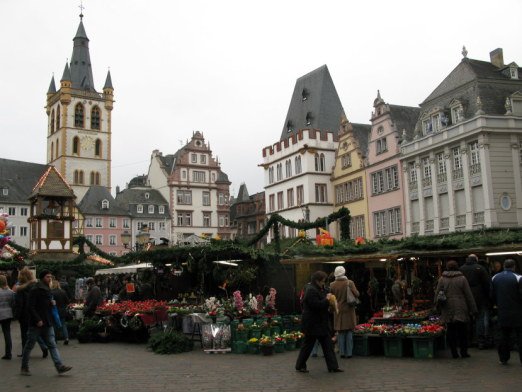 Trier Christmas Market setting