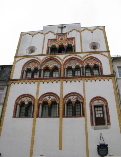 Trier house of the three kings high entrance